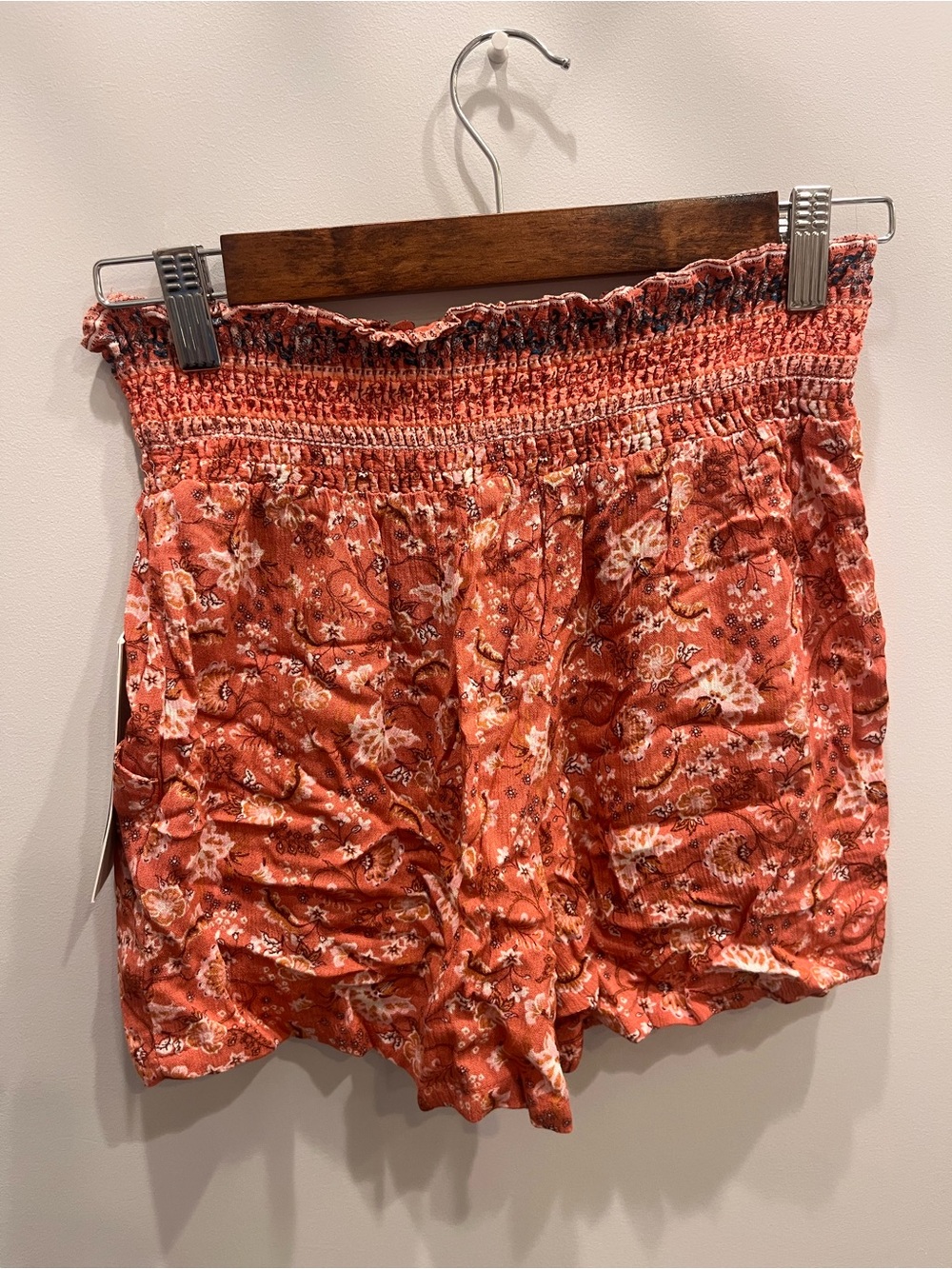 Smocked Waist Floral Shorts - Rust